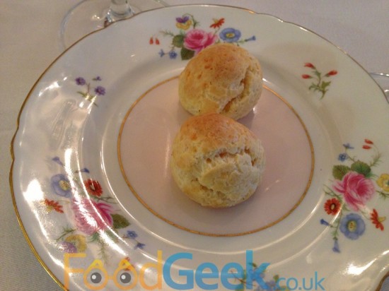 Canapé: Cheese Gougères
