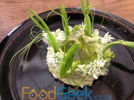 Broad bean, Pea, Tofu & Herb Guacamole