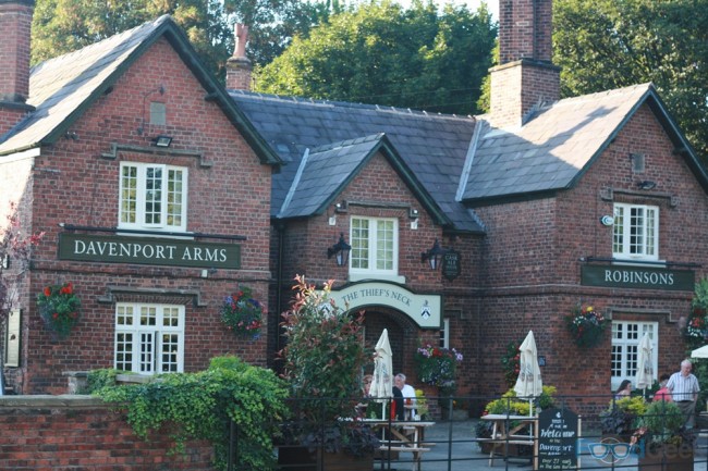Davenport Arms, Woodford