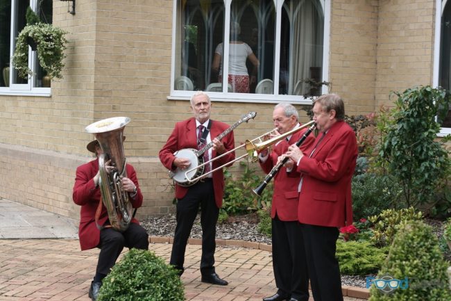 Outside - Band